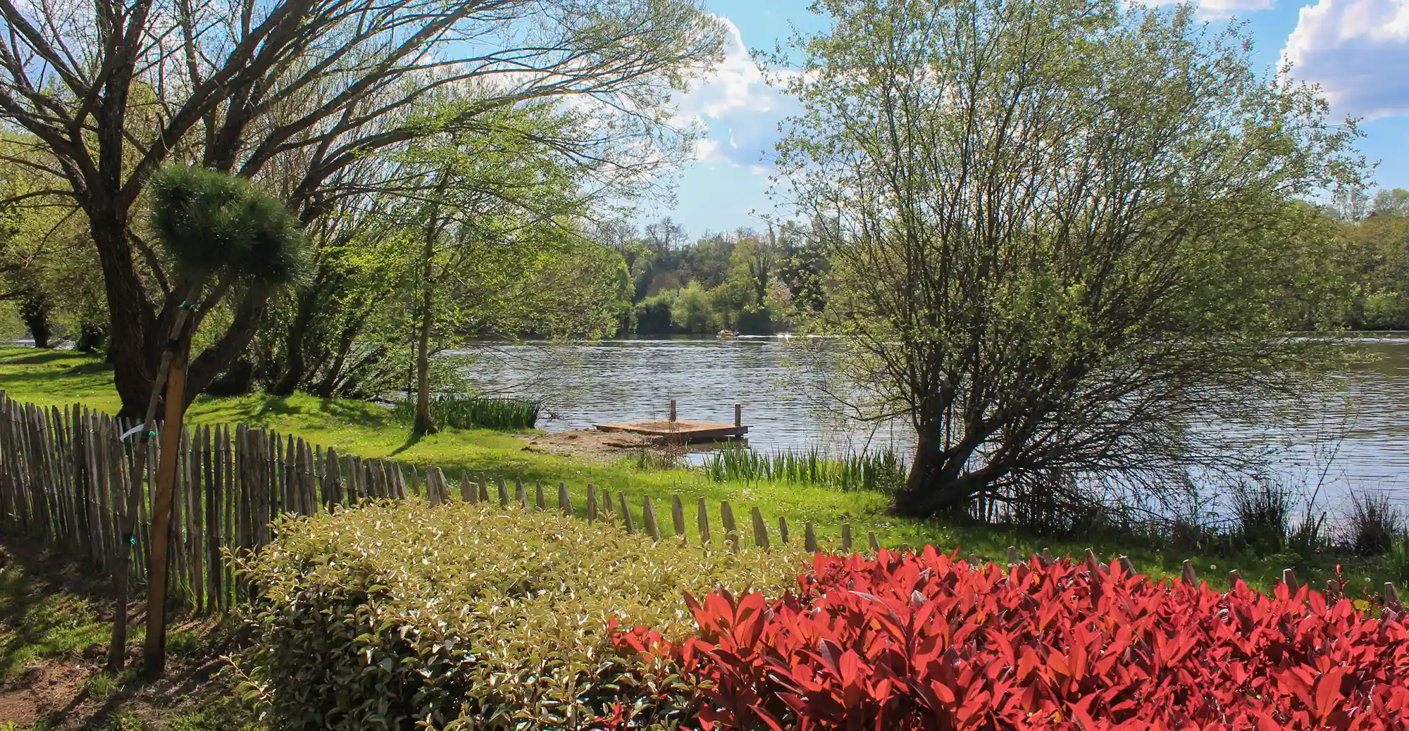 camping en bord de rivière en Dordogne