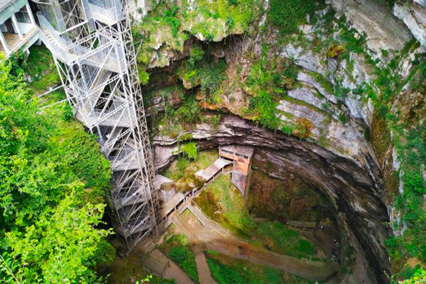 gouffre de padirac dordogne